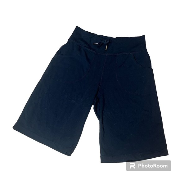 Lululemon women's long line high waisted soft stretch short Size 2 black - Picture 1 of 4